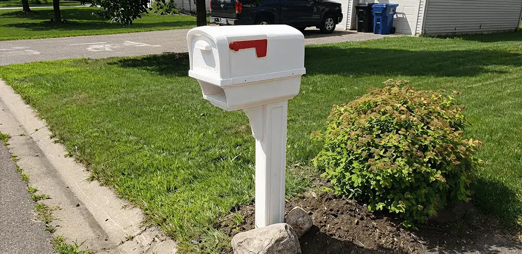 Mailbox installation for a residential curbside mailbox in Baltimore, MD